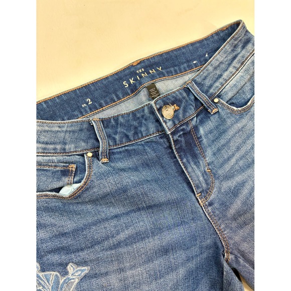 WH/BM The Skinny Jeans Blue Floral Lace Denim Embroidered Distressed Size 2 - Picture 9 of 16